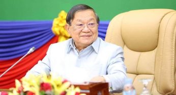 ឯកឧត្តម ខៀវ កាញារីទ្ធ រដ្ឋមន្ត្រីក្រសួងព័ត៌មាន និងឯកឧត្តម ផៃ ស៊ីផាន រដ្ឋមន្ត្រី ប្រតិភូអមនាយករដ្ឋមន្ត្រី​និងជាប្រធានអង្គភាពអ្នកនាំពាក្យរាជរដ្ឋាភិបាល