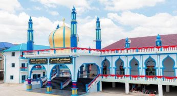 វិហារឥស្លាមម៉ាស្ជិតនូរុលអៀសសាន្ត នៅគីឡូម៉ែត្រលេខ៧ បានរៀបចំពិធីសម្ពោធដាក់អោយប្រើប្រាស់ ក្រោមអធិបតីភាព ឯកឧត្តមបណ្ឌិត ហ៊ុន ម៉ាណែត តំណាងដ៏ខ្ពង់ខ្ពស់ សម្តេចតេជោ ហ៊ុន សែន នាយករដ្ឋមន្ត្រីនៃកម្ពុជា និងសម្តេចកិត្តិព្រឹទ្ធបណ្ឌិត