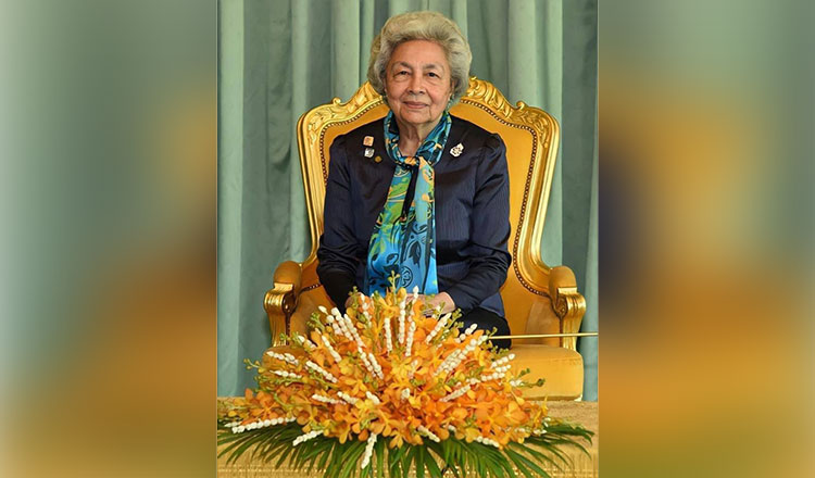  For International Women’s Day on Friday, Queen Mother Norodom Monineath Sihanouk has complimented the topic, “Women and Girls in the Digital Revolution,” emphasising the need of utilising the advancements in digital technology, communication, and information.