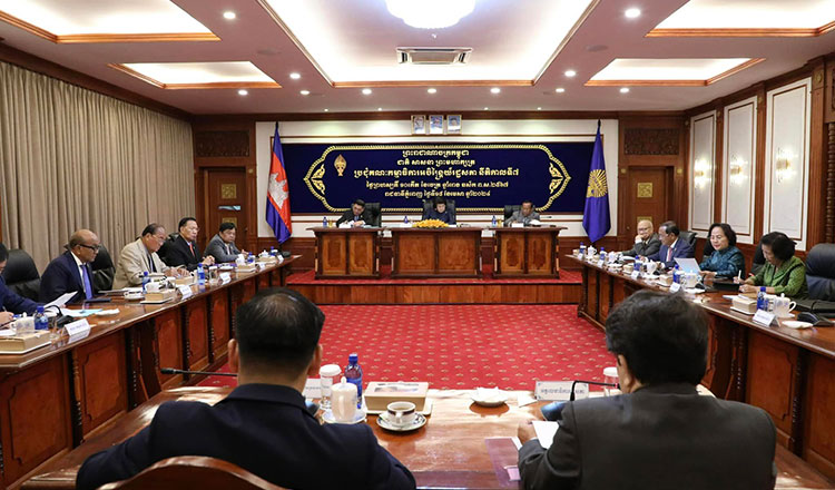  NA approves replacements for Hun Sen and Prak Sokhonn