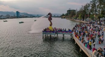Kampot’s seahorse statue becomes a major tourist draw