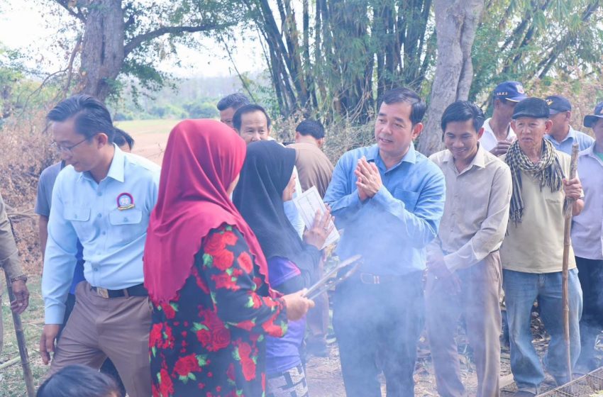  អភិបាលខេត្តកំពង់ចាម ផ្តួចផ្តើមឲ្យអ្នកស្រុកកោះសូទិន ធ្វេីត្រីឆ្អើរចំនួន ៣ពាន់ចង្កាក់​ ដើម្បីផ្គត់ផ្គង់ដល់កងទ័ពជួរមុខ