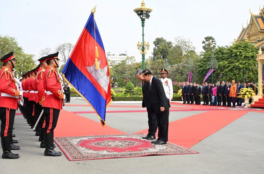  សម្ដេចតេជោ ហ៊ុន សែន អញ្ជើញជាព្រះរាជតំណាងដ៏ខ្ពង់ខ្ពស់ព្រះមហាក្សត្រ ទទួលបដិសណ្ឋារកិច្ចស្វាគមន៍ ឯកឧត្តមអគ្គលេខាធិការបក្សកុម្មុយនិស្តរដ្ឋវៀតណាម មកបំពេញទស្សនកិច្ចផ្លូវរដ្ឋនៅកម្ពុជា