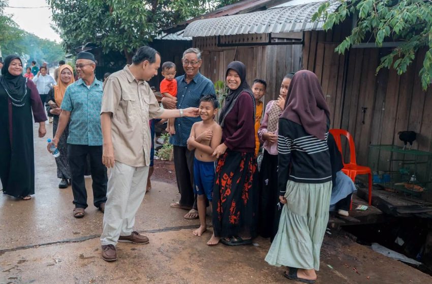 ឯកឧត្តម នេត្រ ភក្ត្រា រដ្ឋមន្ត្រីក្រសួងព័ត៌មាន និងជាប្រធានក្រុមការងាររាជរដ្ឋាភិបាលចុះមូលដ្ឋានខេត្តក្រចេះបានអញ្ជើញចុះសួរសុខទុក្ខប្រជាពលរដ្ឋ